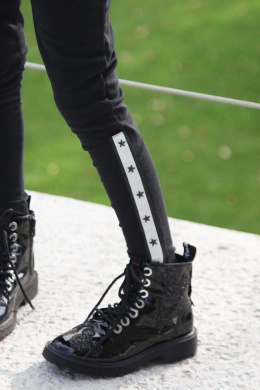 Holographic leggings with stars 3D