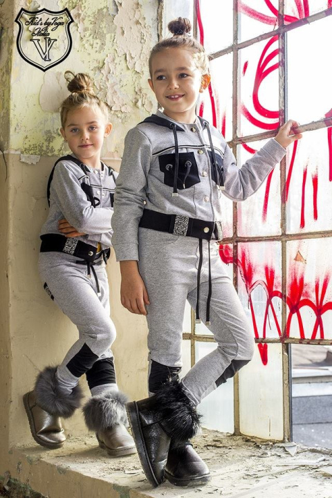 Sportowo - elegancki zestaw z Wranglerką Sportowo - elegancki zestaw z Wranglerką