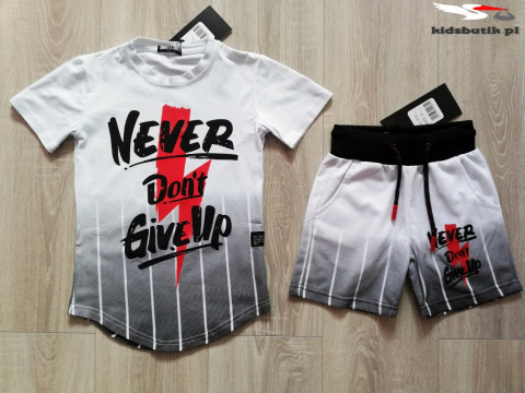 Komplet sportowy NEVER DON'T GIVE UP - biało szary Komplet sportowy NEVER DON'T GIVE UP - biało szary