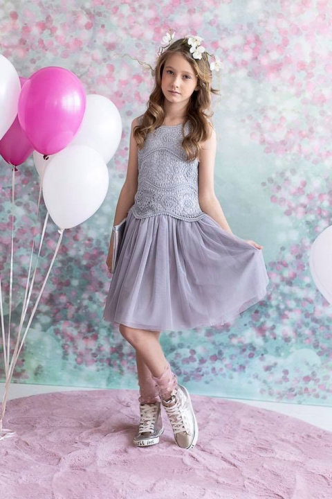 Elegancka sukienka Księżniczka z szydełkową koronką szara Elegancka sukienka Księżniczka z szydełkową koronką szara