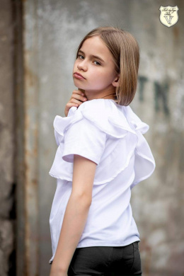 An elegant blouse with wavy frills