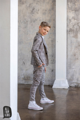 Elegantly sporty gray checkered suit