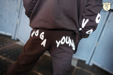 Ocieplany dres Voga Young Street - czekolada Ocieplany dres Voga Young Street - czekolada