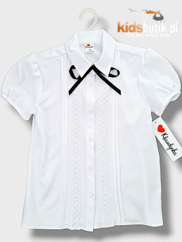 Elegant shirt with ribbon and lace