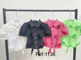 Elegant shirt with three-dimensional roses - white