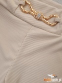 Eleganckie spodnie dzwony prążek z ozdobnym łańcuszkiem - jasny beż