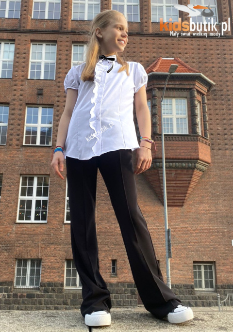 Elegancka koszula z falbanką wzdłuż guzików Elegancka koszula z falbanką wzdłuż guzików
